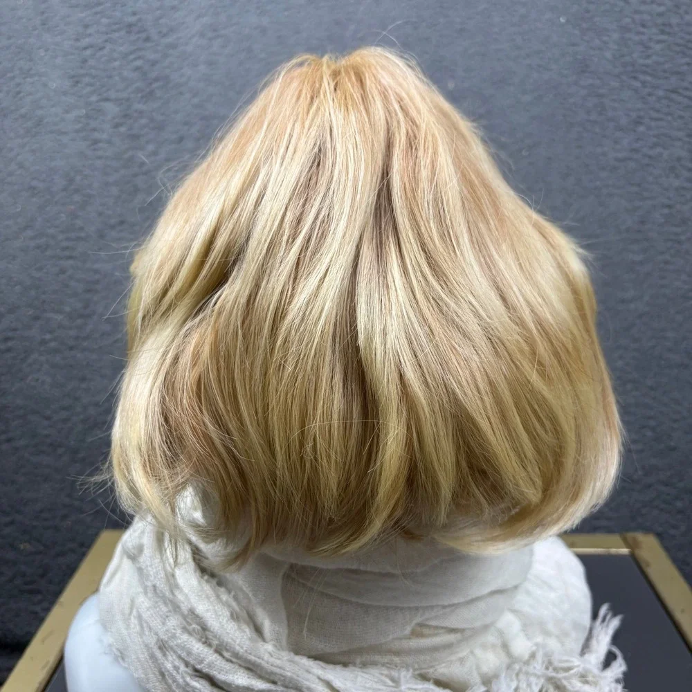 Kovi Golden Blonde Short Layered Pixie Cut Synthetic Wig Size 21.5-22.5 Average‎
